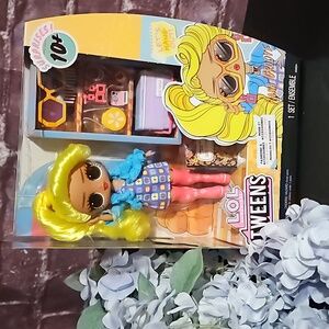 LOL Surprise Tweens Doll with Accessories - Blonde Hair, Blue Dress